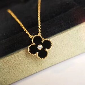 Van Cleef & Arpels necklace